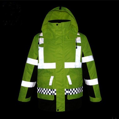 Tá seaicéid fhrithchaiteacha tar éis éirí níos coitianta