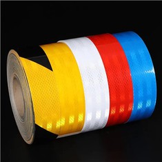 Greamáin uiscedhíonach Hi-Vis