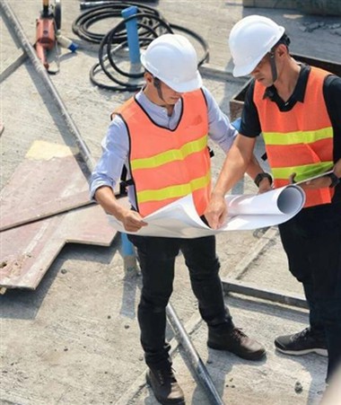 Tóg leat tuiscint a fháil ar thabhairt isteach agus cur i bhfeidhm éadach mac...