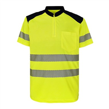 I gcomparáid le T-léine Machnamhach rialta